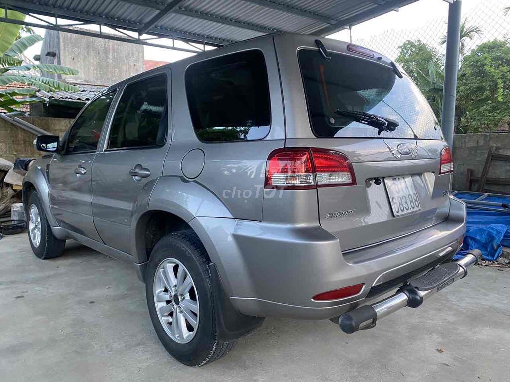 Ford Escape - ảnh 4