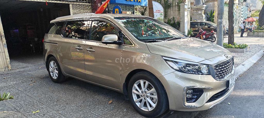 Kia Sedona 2021 - ảnh 1