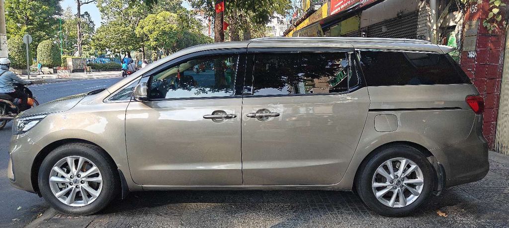Kia Sedona 2021 - ảnh 3