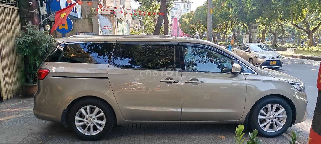 Kia Sedona 2021 - ảnh 4