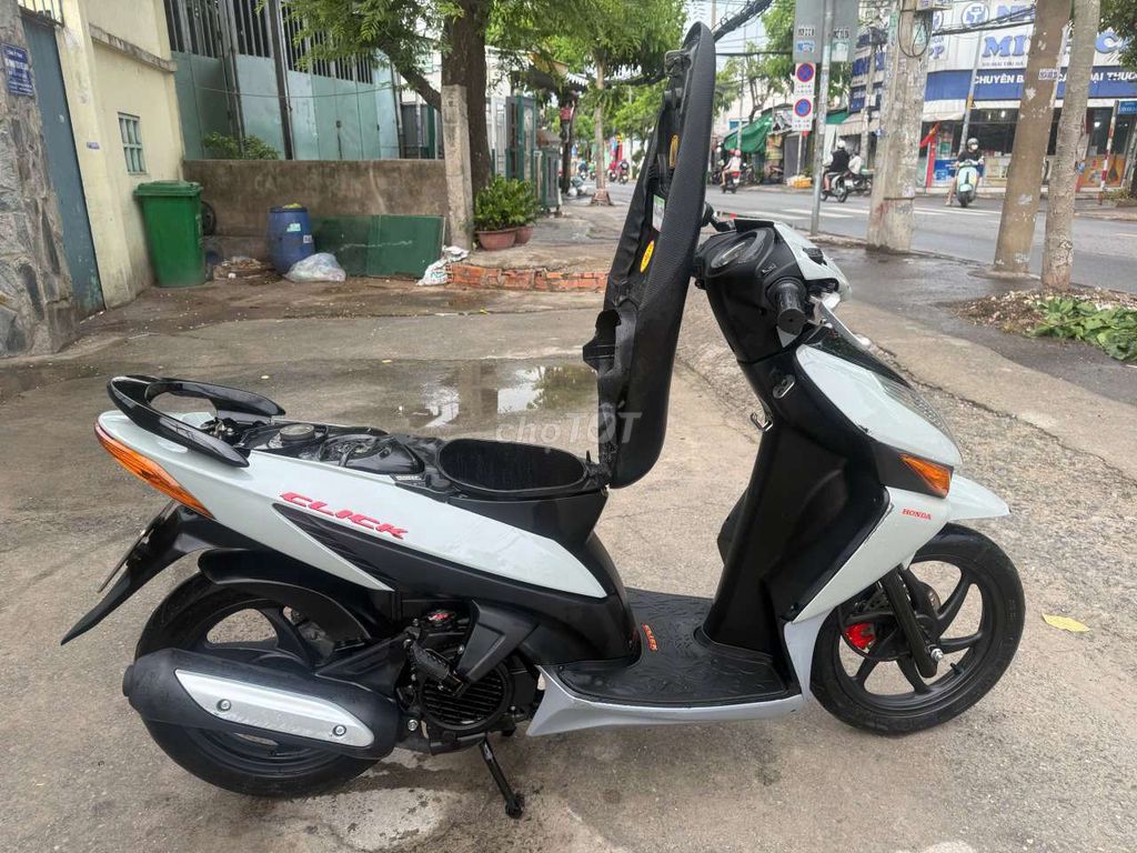 Honda Click 2011 - ảnh 4