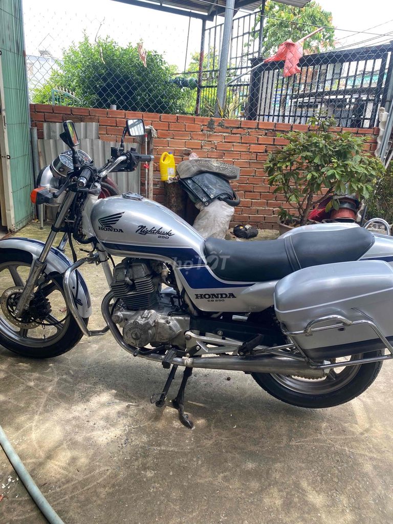 Honda CB 2006 - ảnh 1