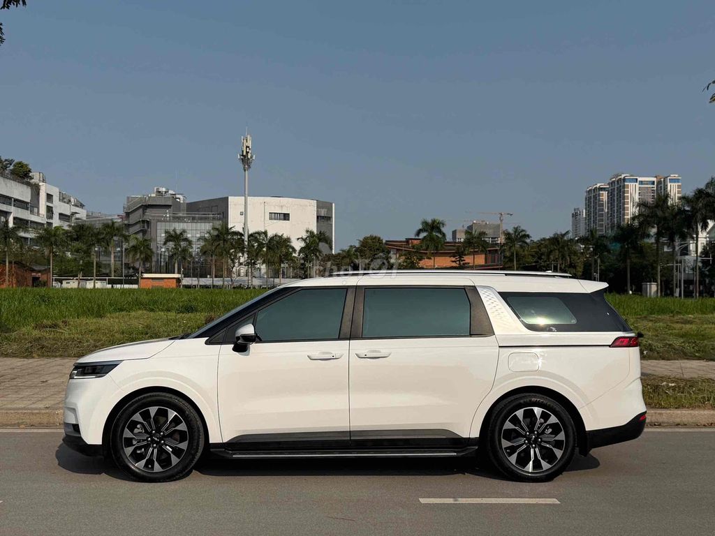 Kia Carnival Luxury 2.2D 2024 - ảnh 5