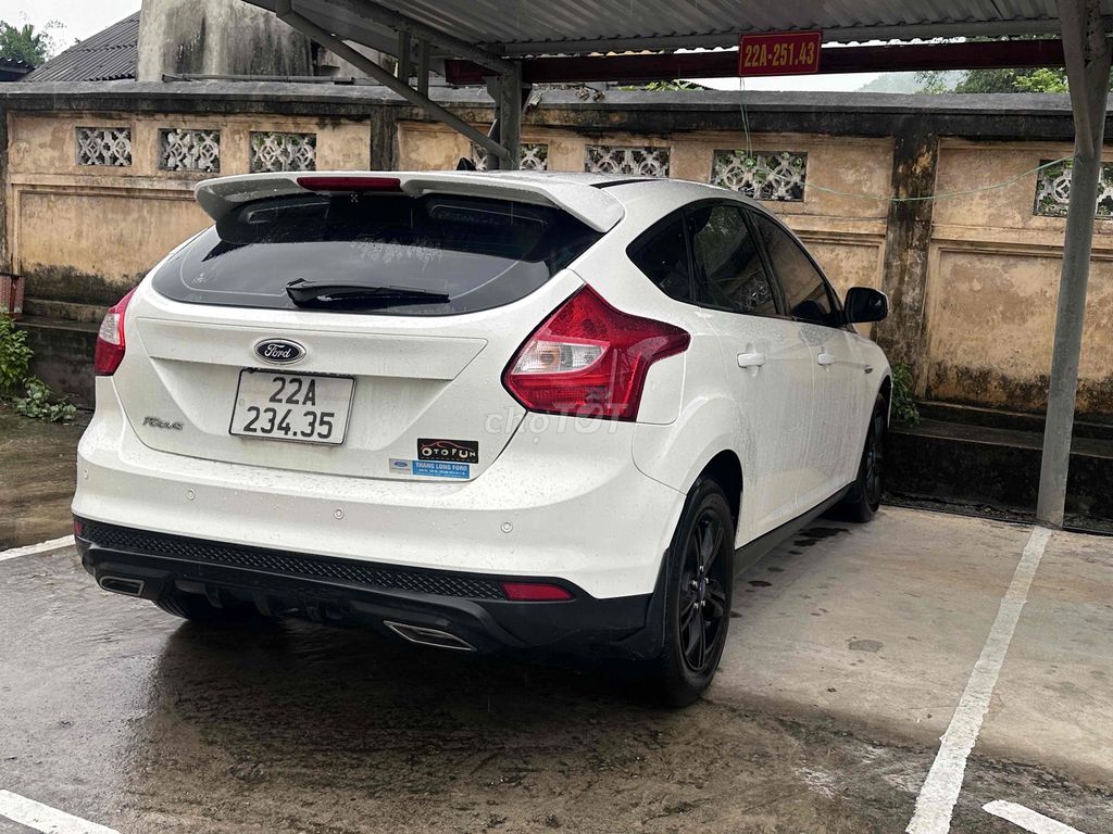 Ford Focus 2015 - ảnh 2
