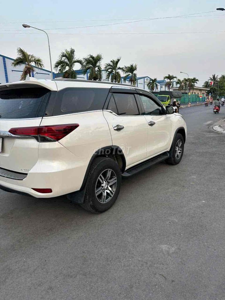 Toyota Fortuner 2017 - ảnh 3