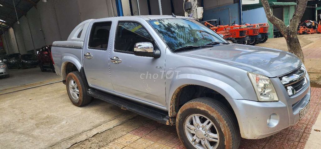 Isuzu Dmax 2011 - ảnh 2