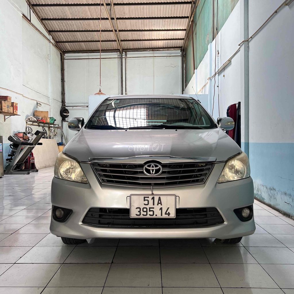 Toyota Innova 2012 - ảnh 1
