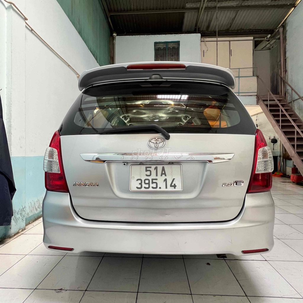 Toyota Innova 2012 - ảnh 5