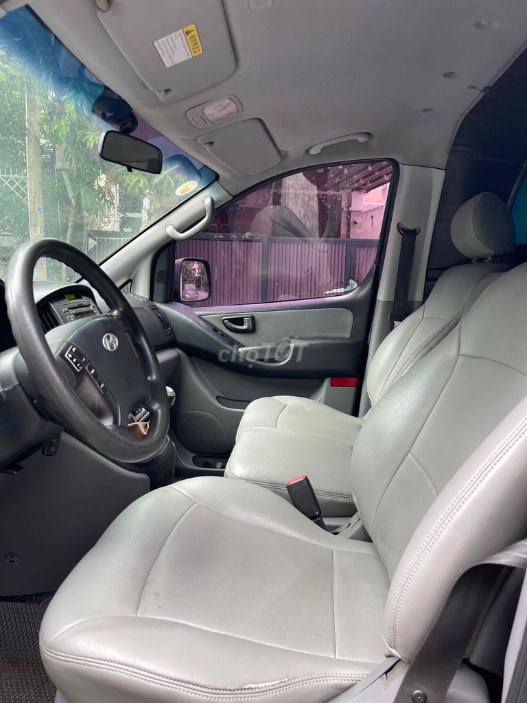 Hyundai Starex 2014 - ảnh 4