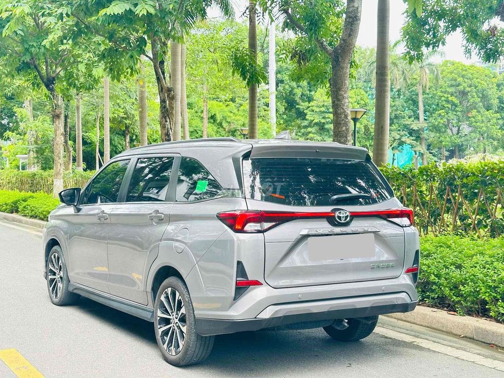 Toyota Veloz Cross - ảnh 3