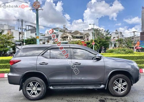 Toyota Fortuner 2.4G 4x2 MT 2017 - ảnh 2