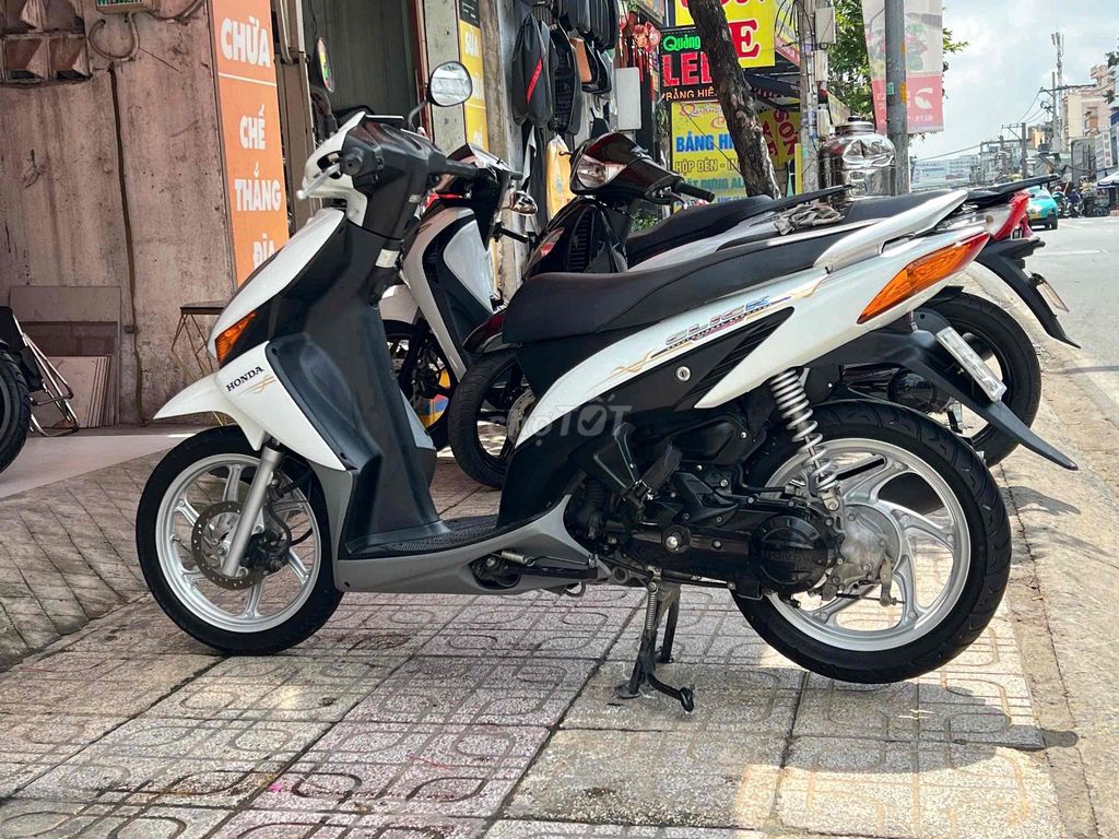 Honda Click 2011 - ảnh 2