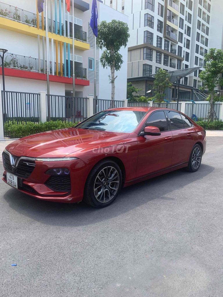 VinFast Lux A2.0 2021 - ảnh 2