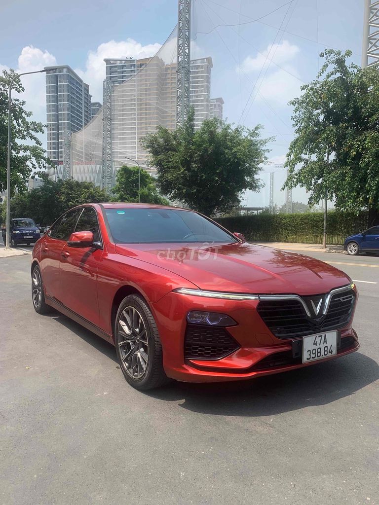 VinFast Lux A2.0 2021 - ảnh 3