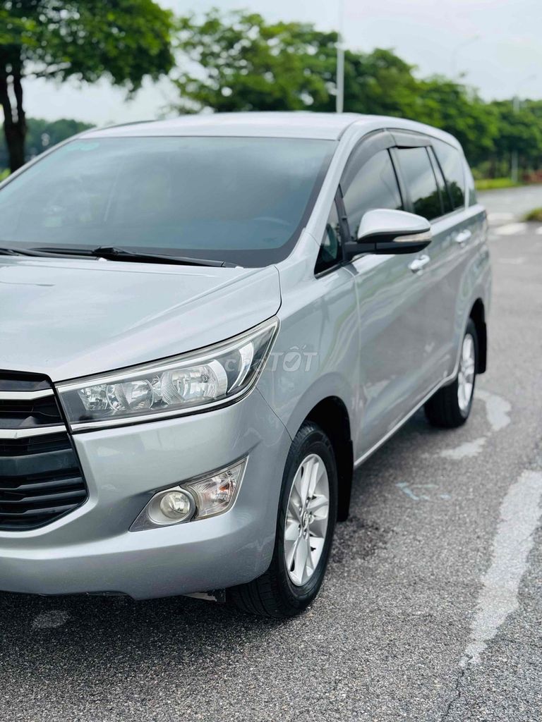Toyota Innova 2.0E 2016 - ảnh 3