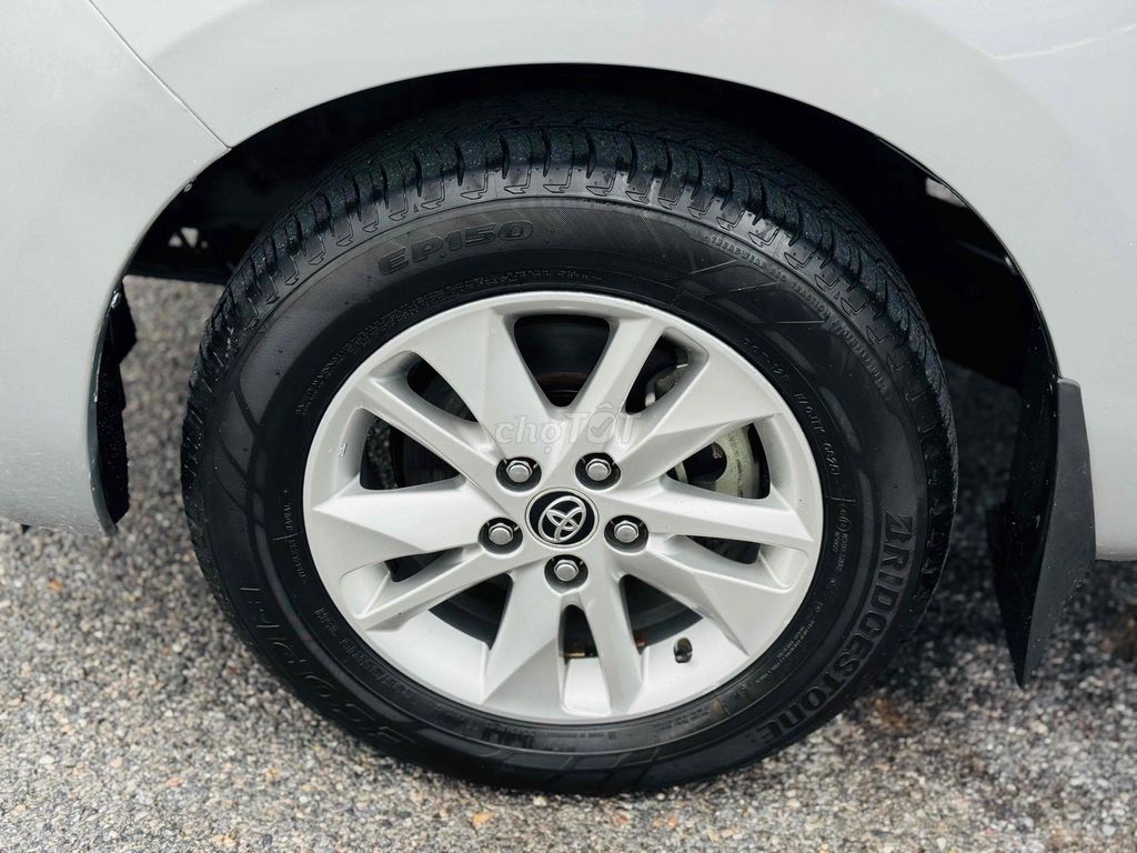 Toyota Innova 2.0E 2016 - ảnh 4