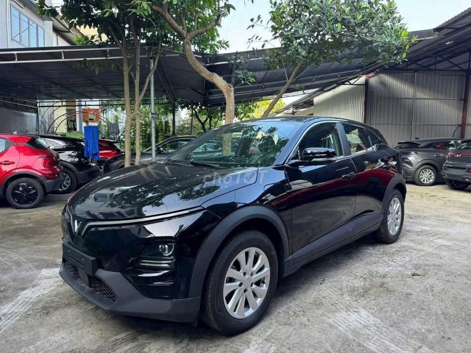 VinFast VF6 Eco - ảnh 1