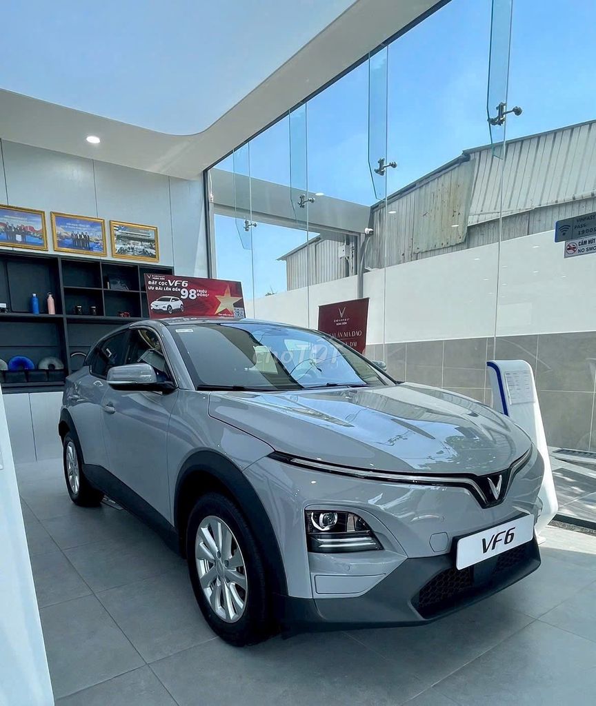VinFast VF6 Eco - ảnh 2