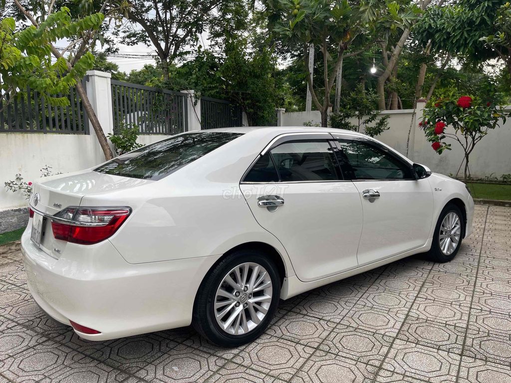 Toyota Camry 2.0E 2018 - ảnh 2