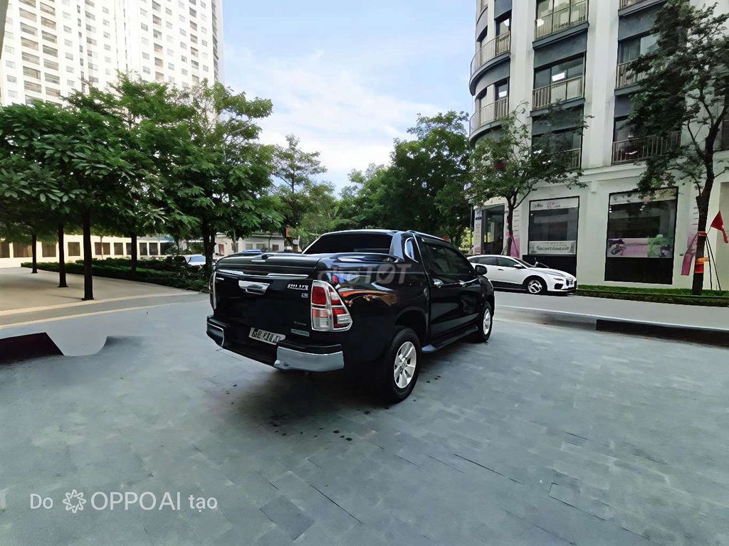 Toyota Hilux 2017 - ảnh 4