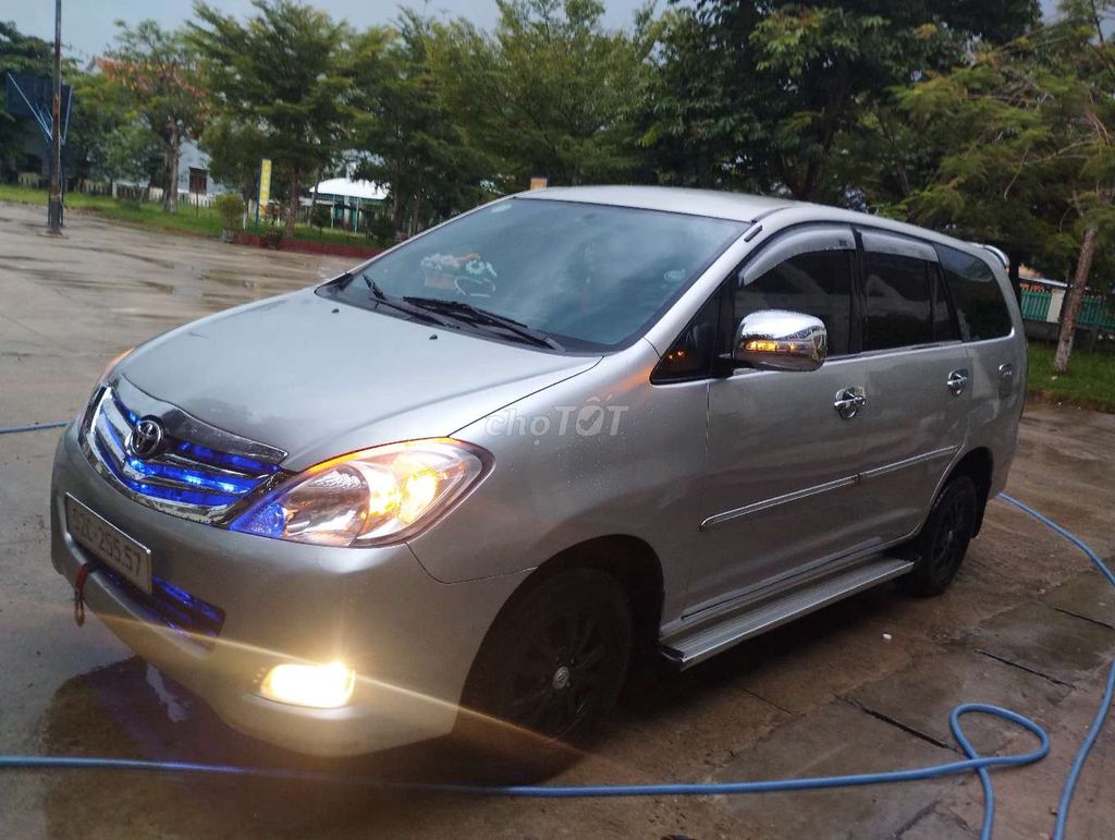 Toyota Innova - ảnh 5