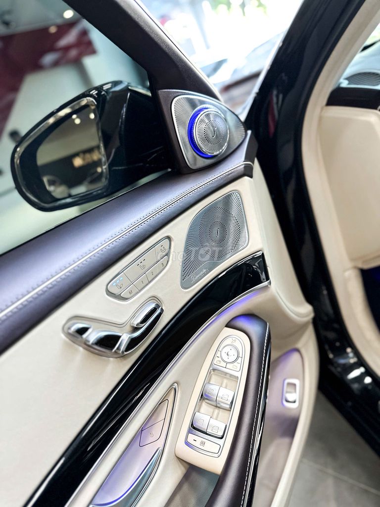 Mercedes-Benz 2019 - ảnh 4