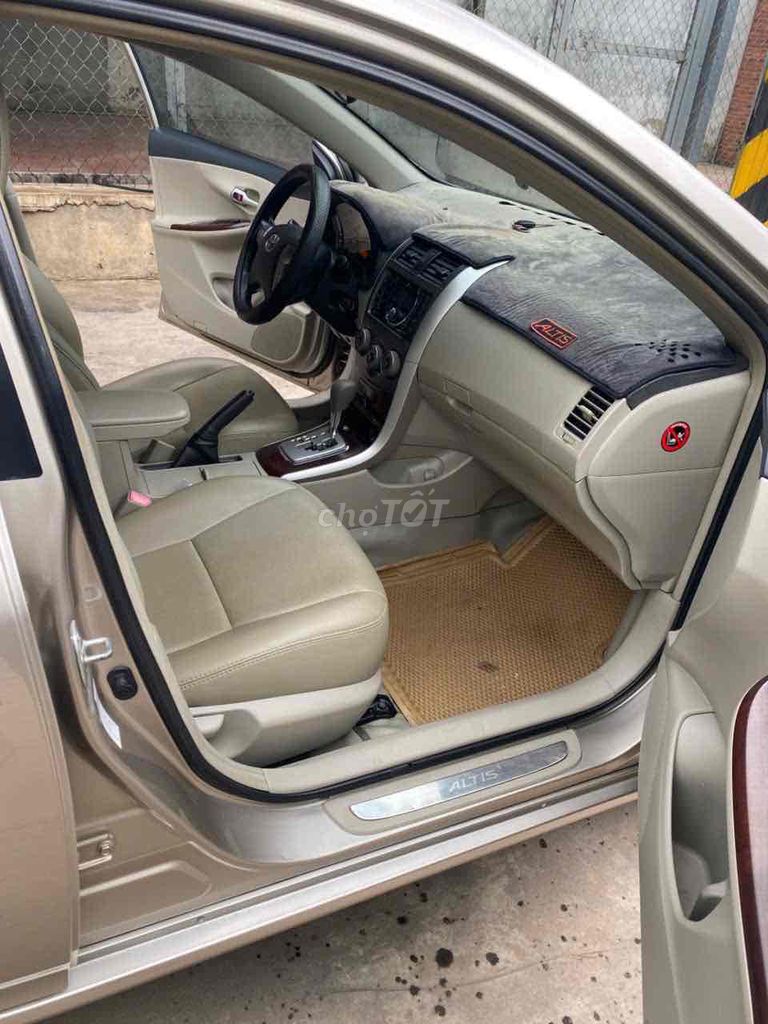 Toyota 2011 - ảnh 4