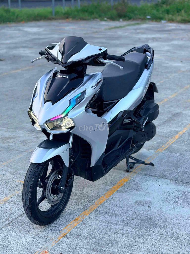Honda Air Blade 2021 - ảnh 2