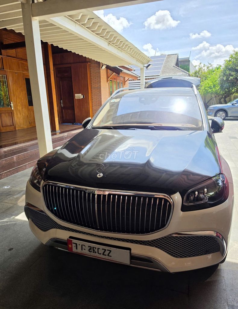 Mercedes-Benz Maybach - ảnh 1