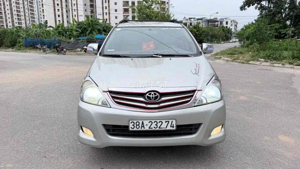 Toyota Innova 2010 - ảnh 1