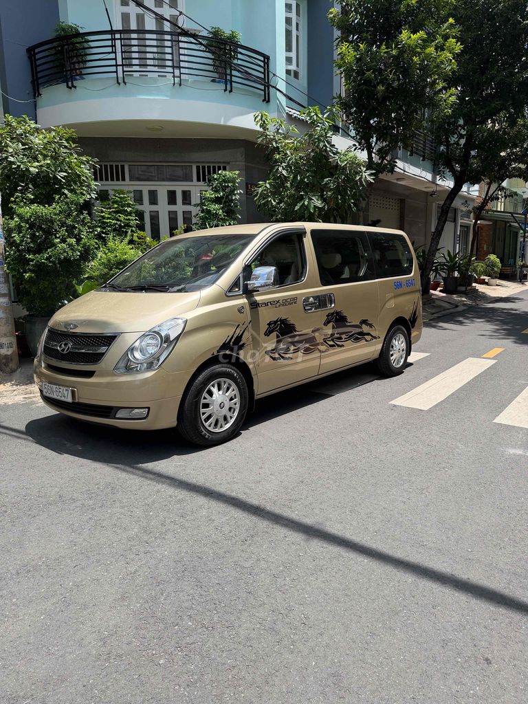Hyundai Starex 2009 - ảnh 3