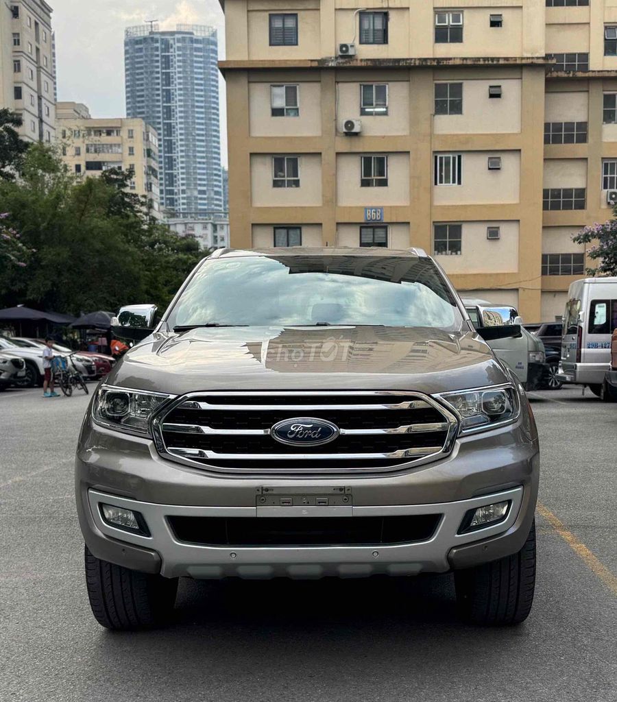 Ford Everest 2020 - ảnh 1