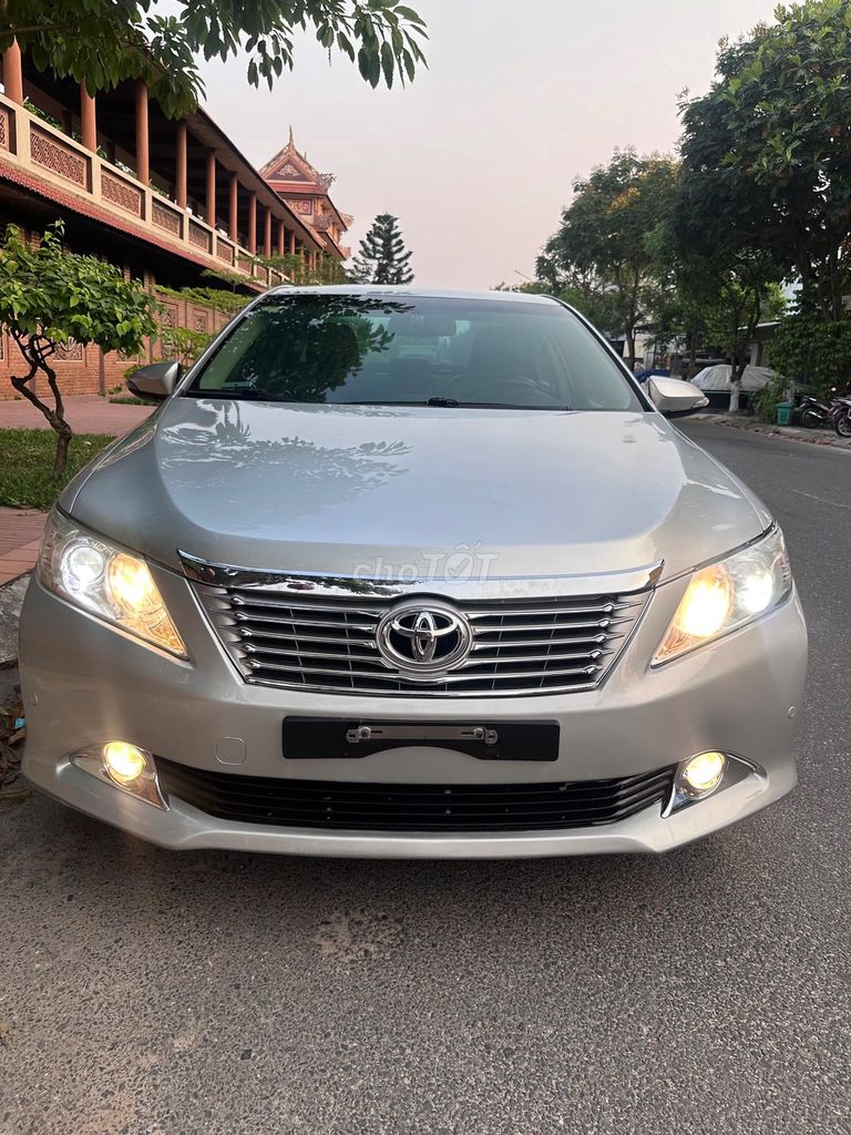 Toyota Camry 2013 - ảnh 2