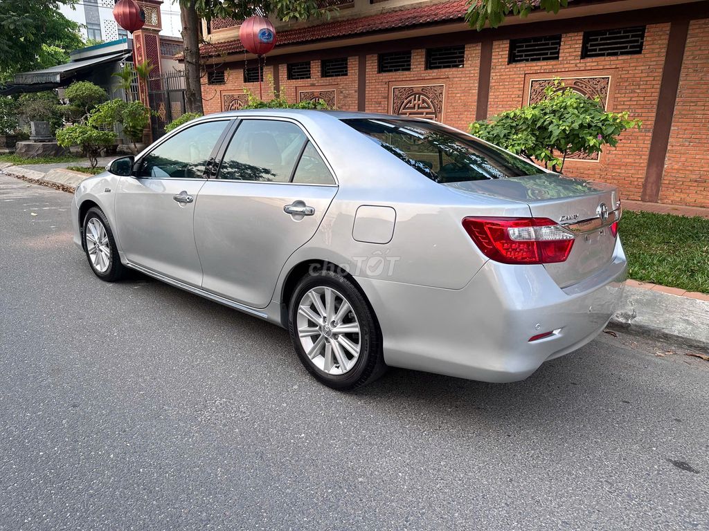 Toyota Camry 2013 - ảnh 4