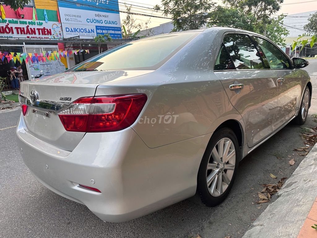 Toyota Camry 2013 - ảnh 5