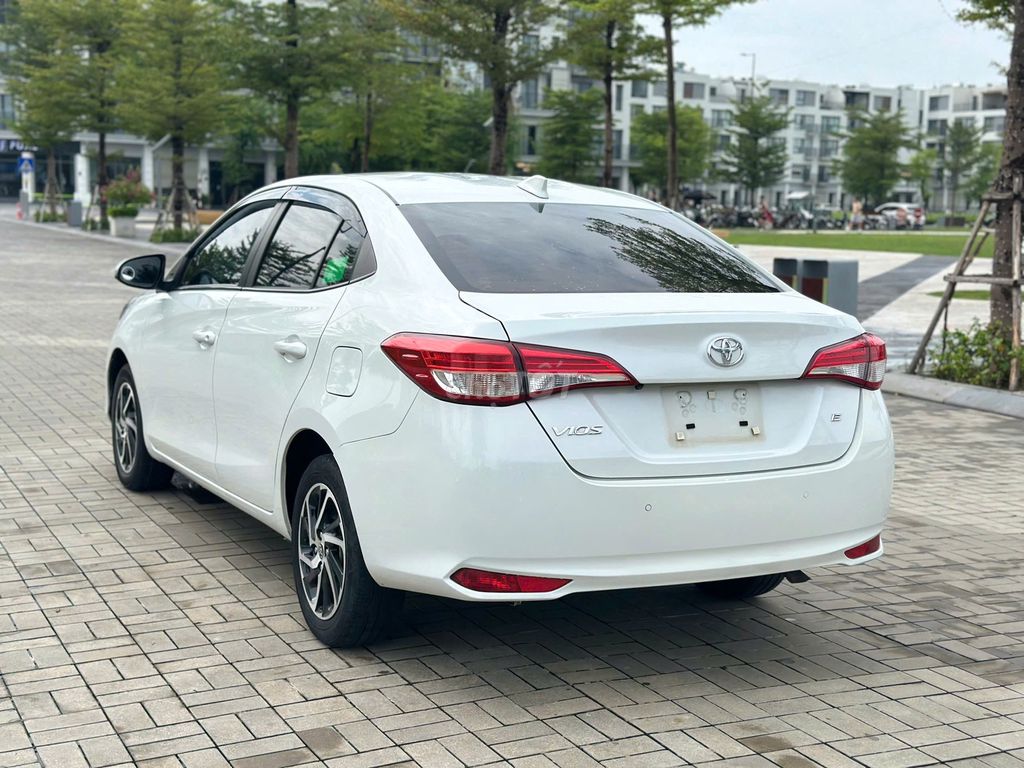 Toyota Vios 1.5E 2022 - ảnh 3