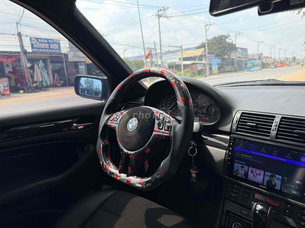 BMW 2004 - ảnh 1