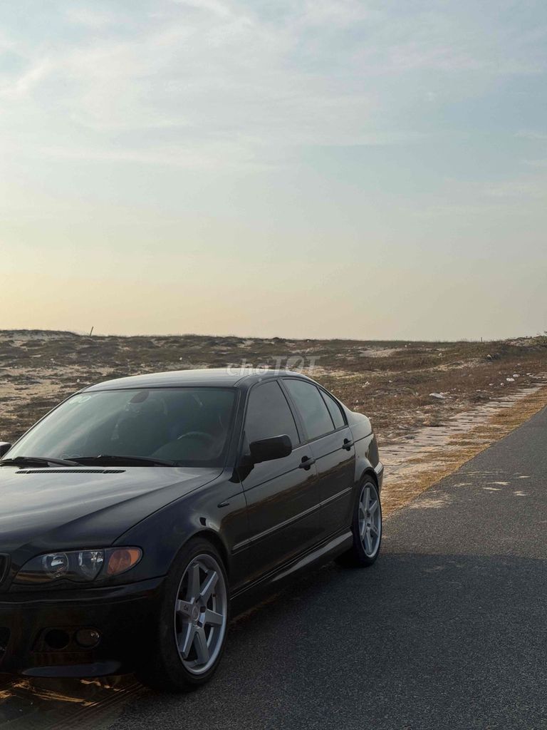 BMW 2004 - ảnh 2