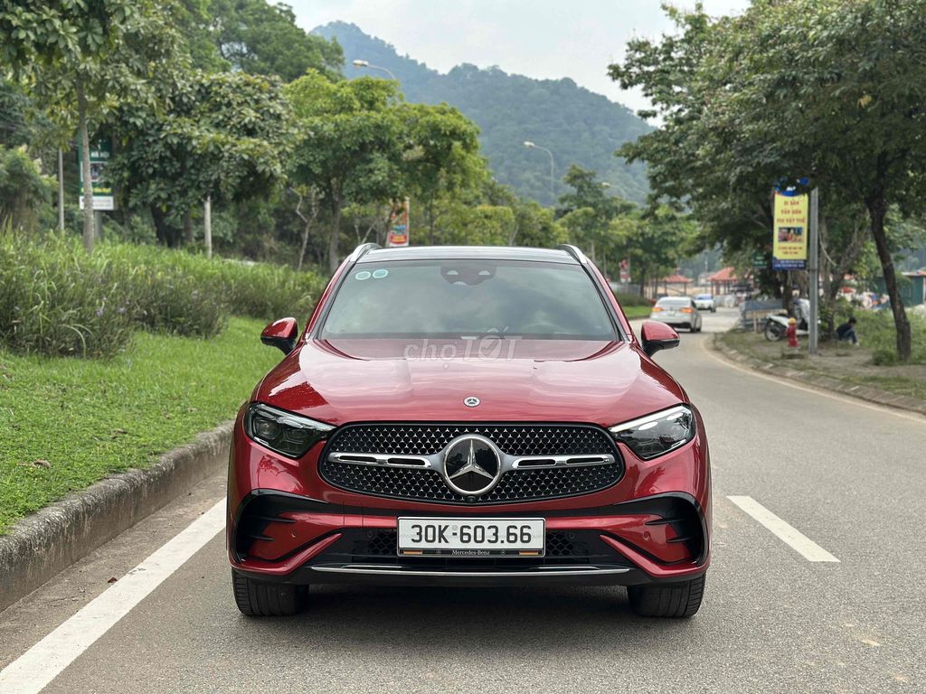 Mercedes-Benz GLC 300 4Matic 2023 - ảnh 1