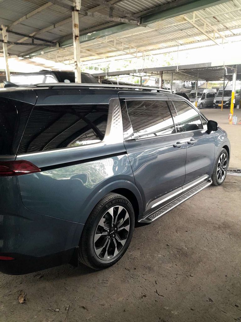 Kia Carnival - ảnh 4