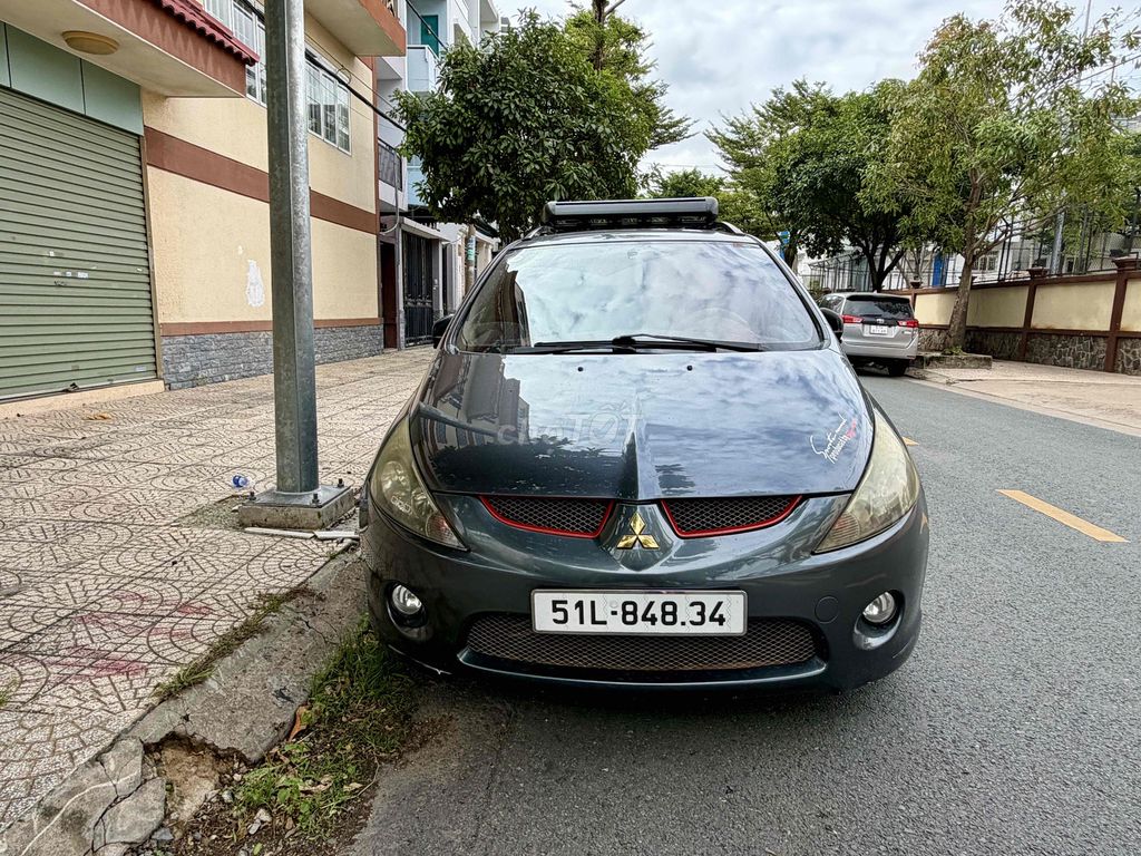 Mitsubishi Grandis 2005 - ảnh 1