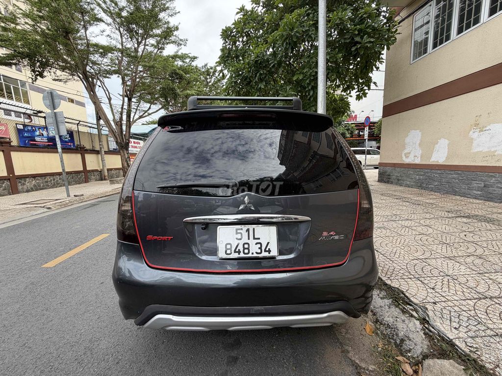 Mitsubishi Grandis 2005 - ảnh 3