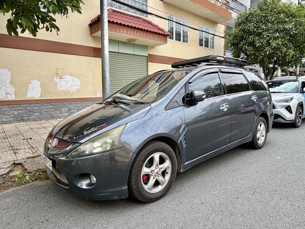 Mitsubishi Grandis 2005 - ảnh 4