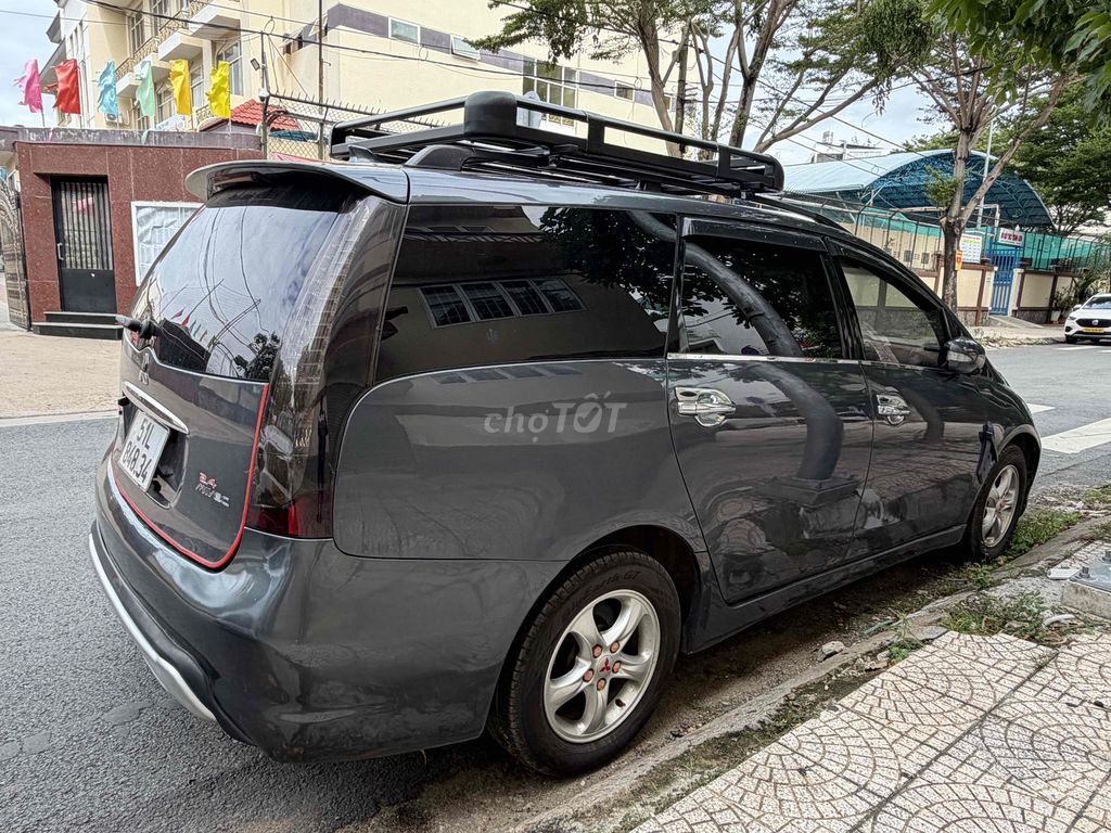 Mitsubishi Grandis 2005 - ảnh 5