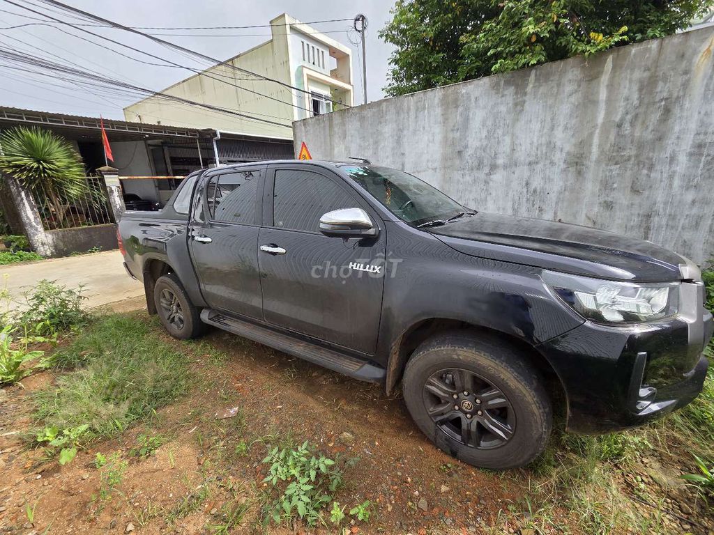Toyota Hilux 2020 - ảnh 3