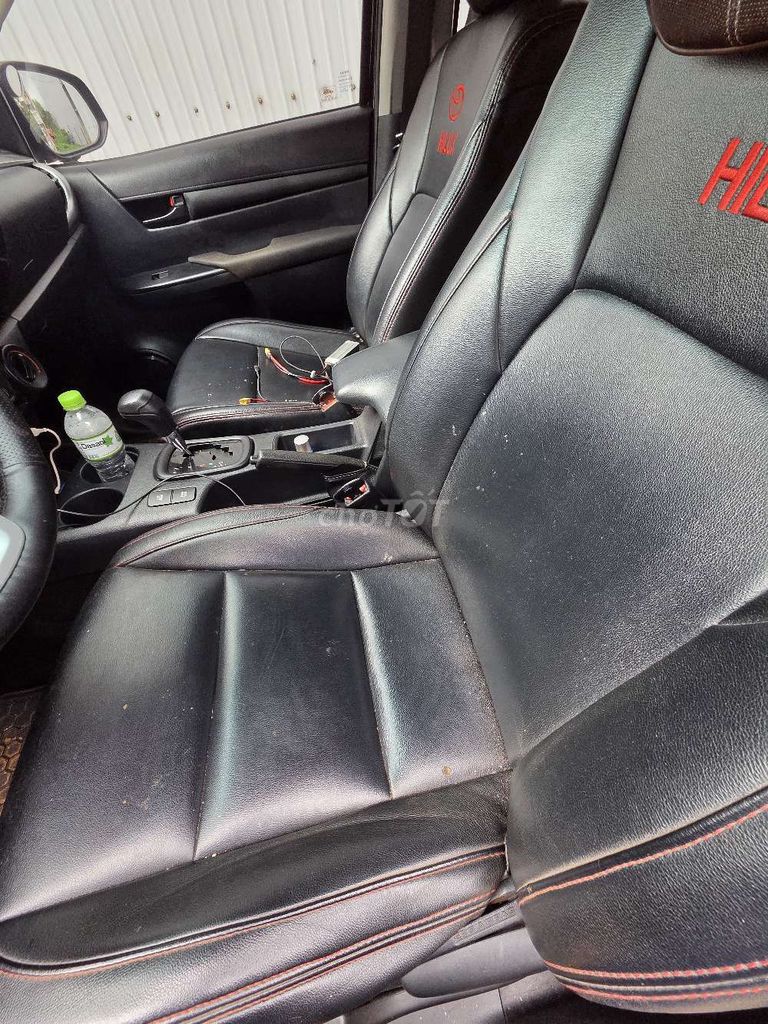 Toyota Hilux 2020 - ảnh 4