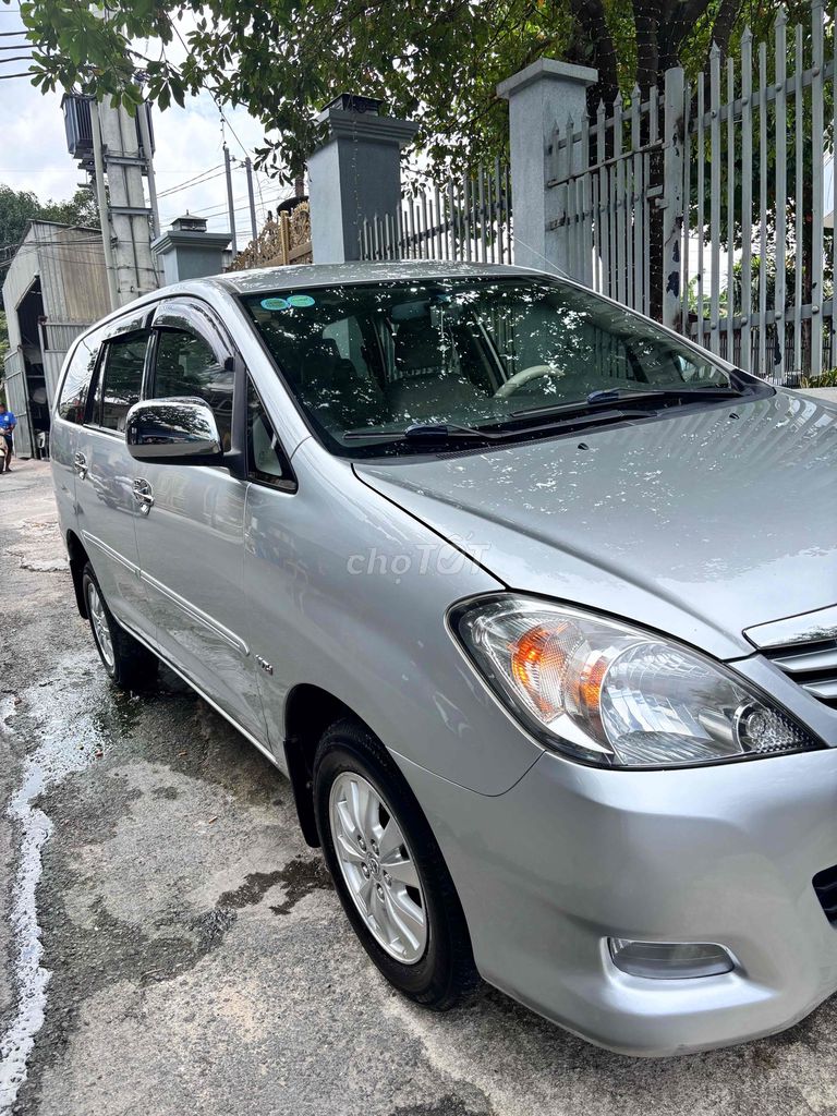 Toyota Innova 2011 - ảnh 1