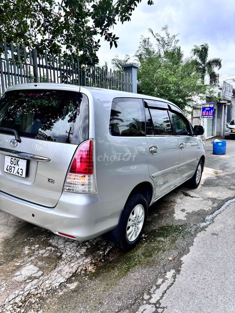 Toyota Innova 2011 - ảnh 3