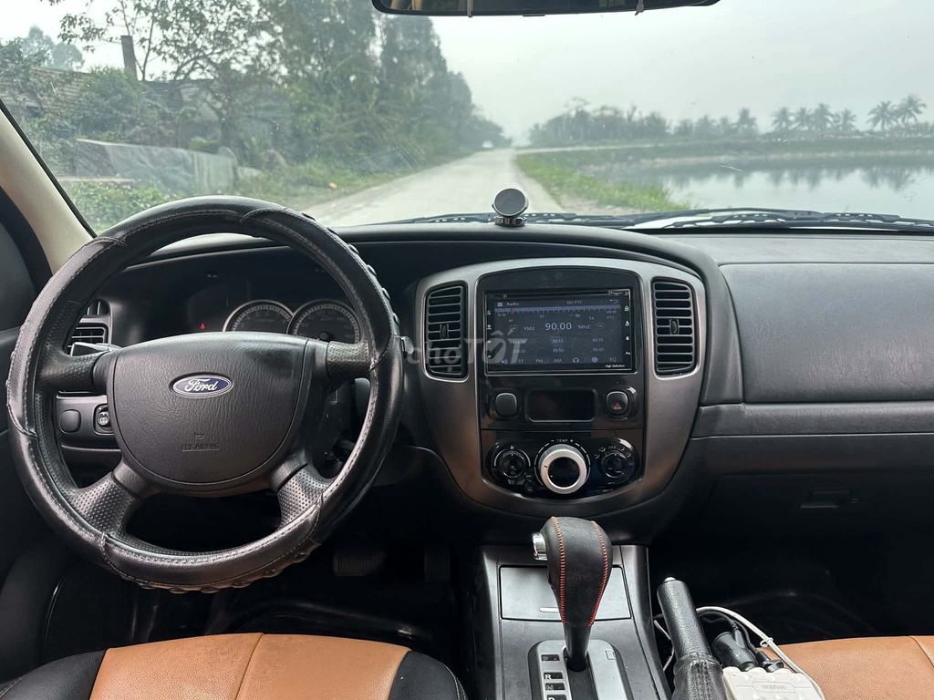 Ford Escape 2012 - ảnh 3