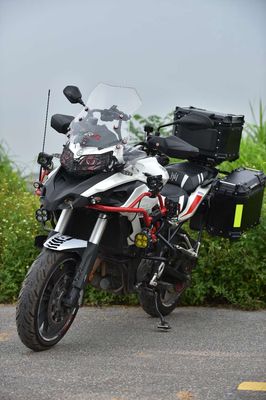 Benelli TRK 2018 - ảnh 1